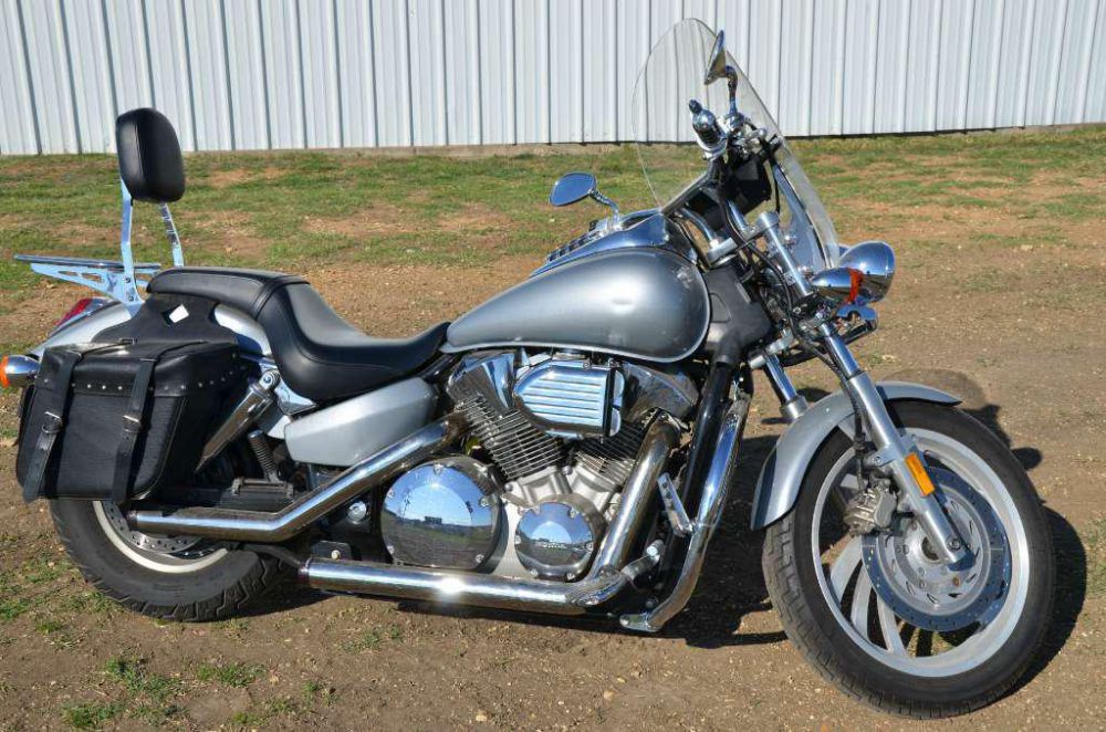 2004 Honda VTX 1300 (VTX1300C) Cruiser 