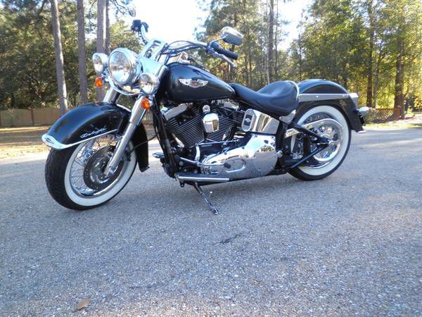 2005 harley-davidson softail deluxe with only 1,600 miles