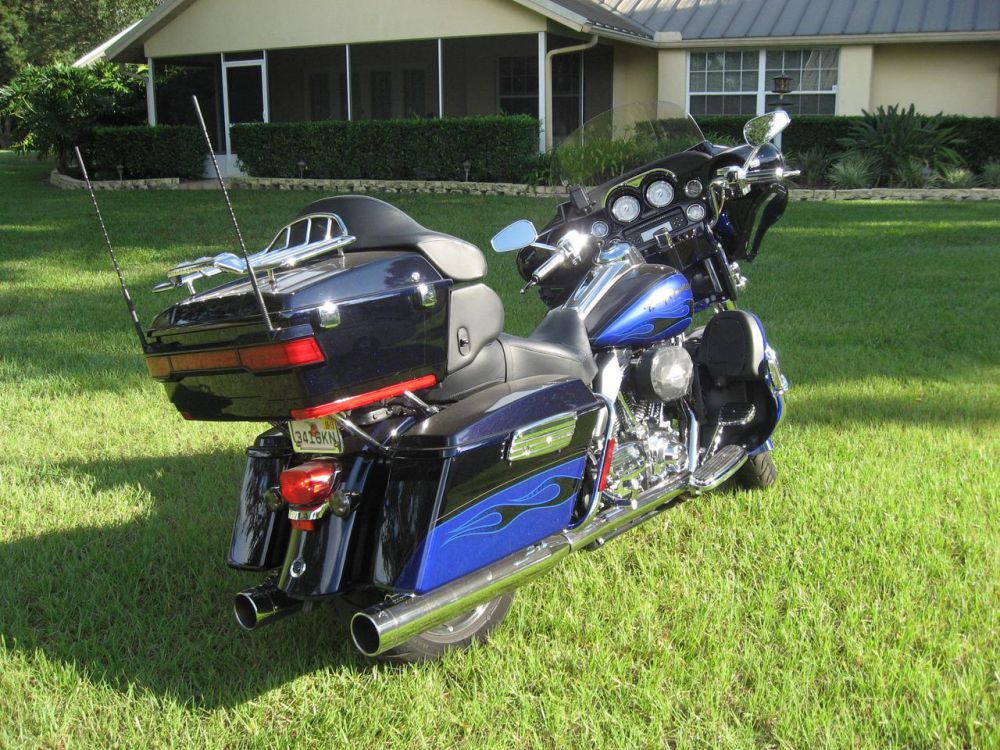 2011 Harley-Davidson Ultra Classic CVO Touring 