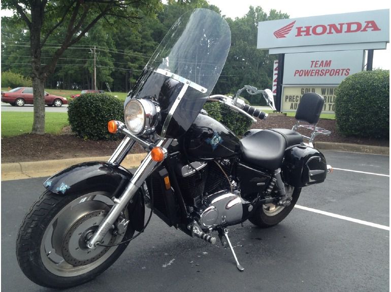 2004 Honda SHADOW SABRE 