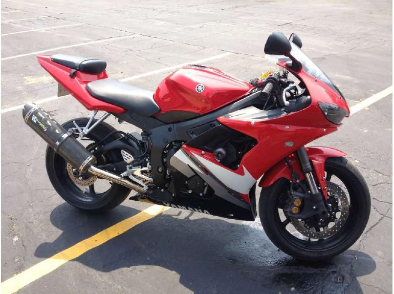 2005 yamaha yzf-r6  sportbike 