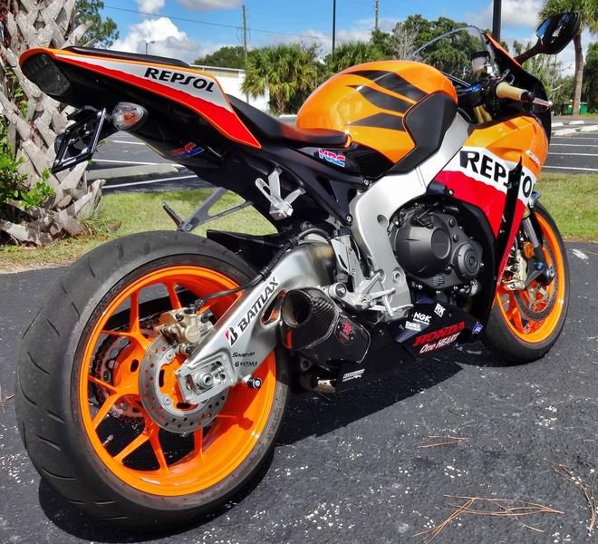 Honda cbr1000rr Repsol Replica