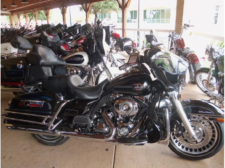 2010 Harley-Davidson FLHTCU - Ultra Classic Electra Glide 