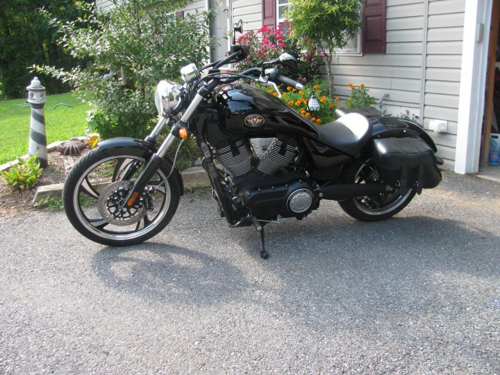 2010 victory vegas 8 ball cruiser 