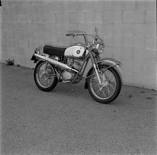 Hodaka ace 90 scrambler road 1966 test racing old photo 1