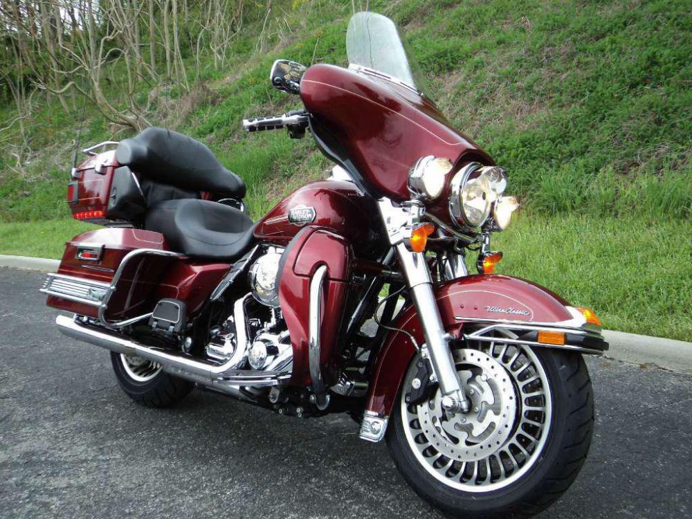 2009 harley-davidson flhtcu ultra classic electra glide  touring 