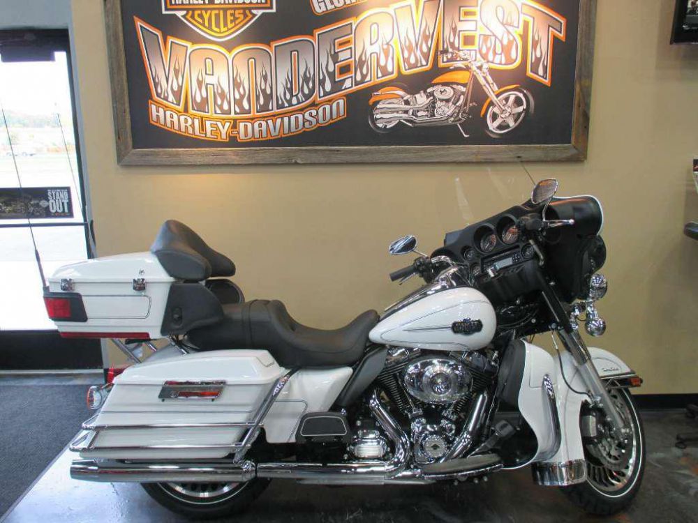 2013 harley-davidson flhtcu ultra classic electra glide  touring 