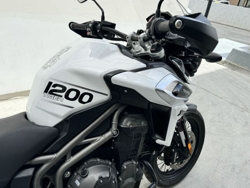 2018 Triumph Tiger 1200 XCx Crystal White