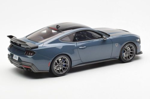 2024 FORD USA MUSTANG DARK HORSE COUPE VAPOR BLUE MET 1:18 SCALE