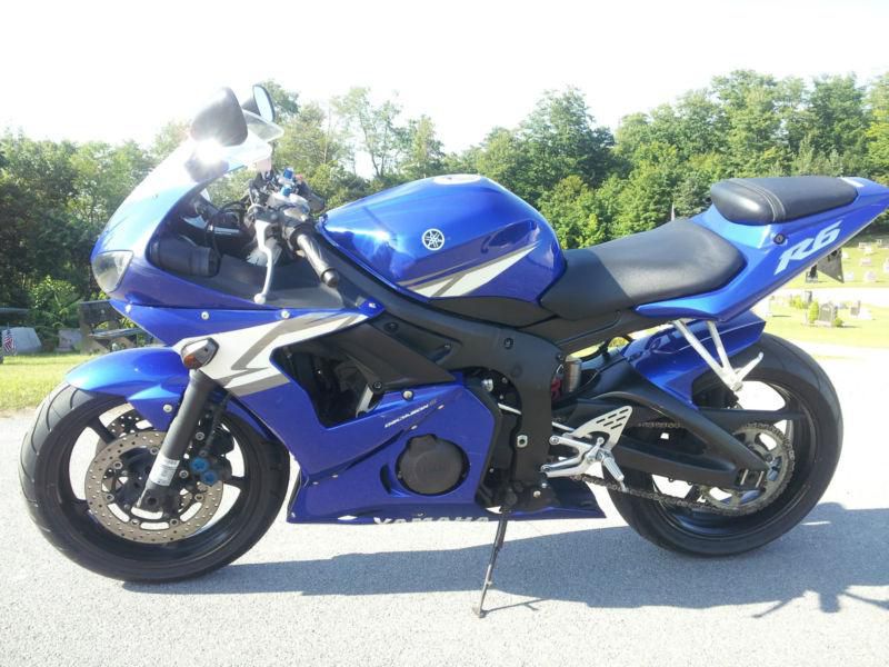 Yamaha YZF r6 Blue