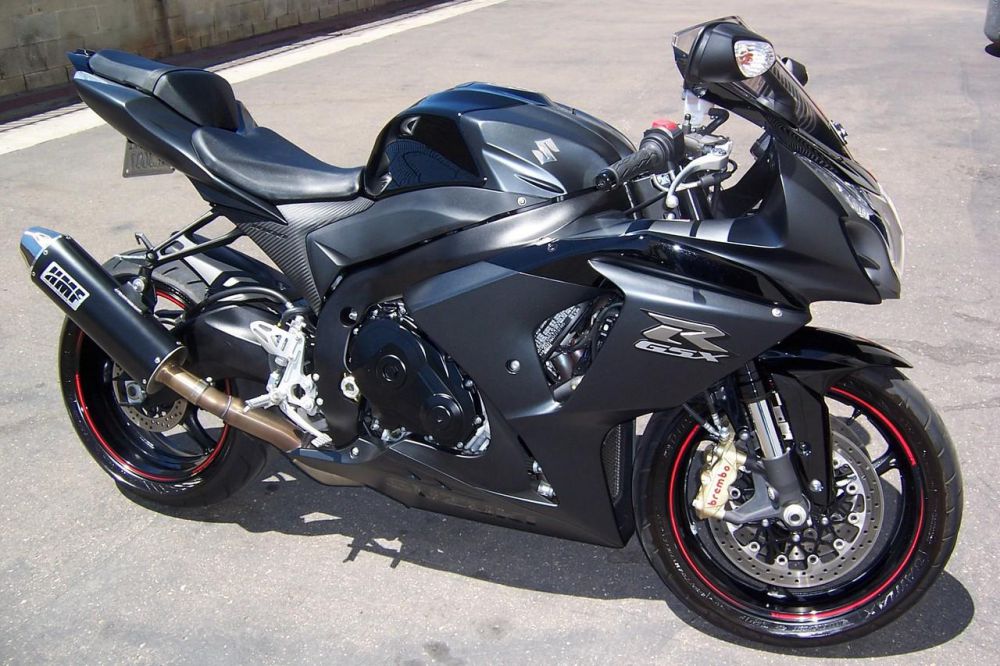 Мотоциклист на Suzuki GSX R