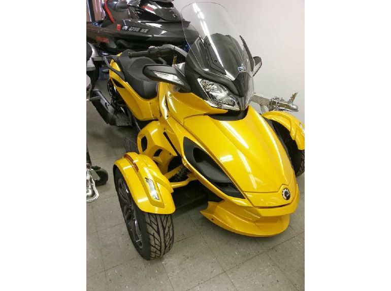 2013 can-am spyder st-s se5 