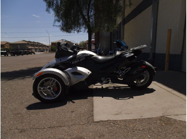 2009 can-am spyder roadster sm5 