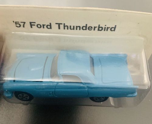 ERTL - AMERICAN CLASSICS - &#039;57 FORD THUNDERBIRD - BLUE- DIECAST 1981