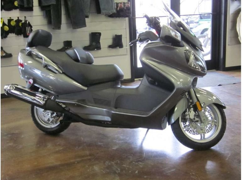 2011 suzuki burgman 650 exec 