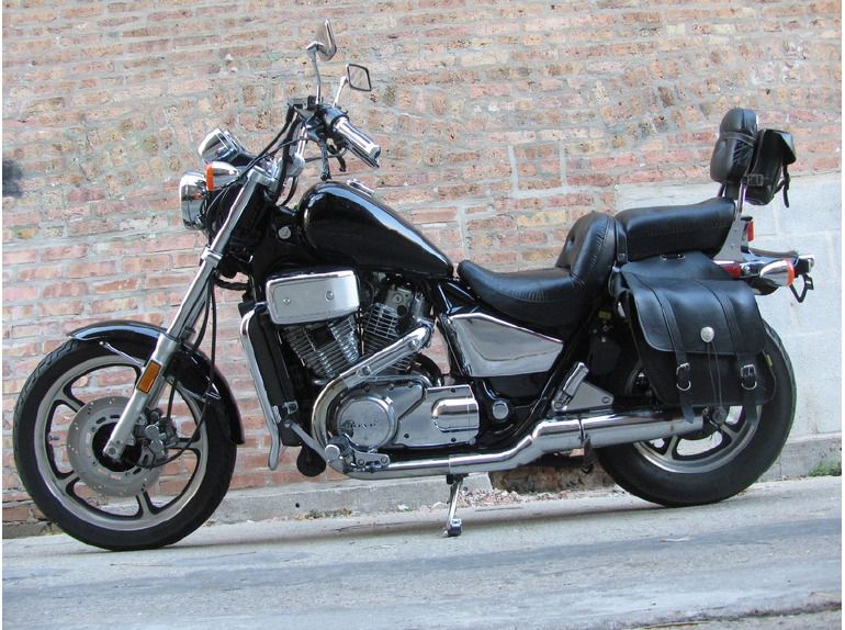 Honda Shadow 750 Black Widow