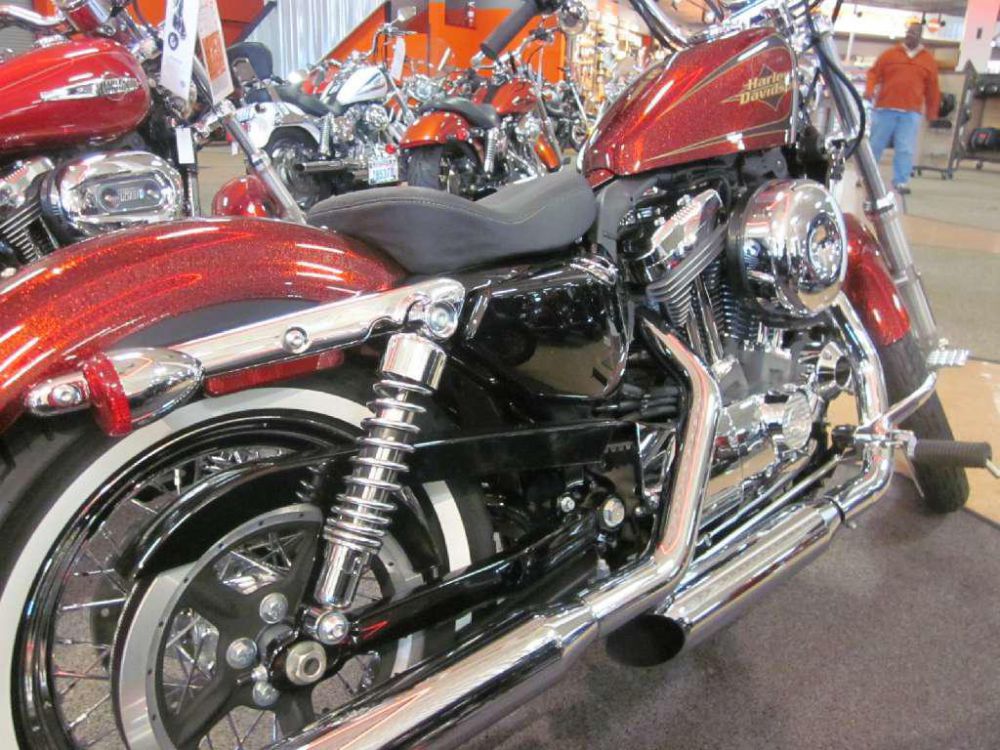 2013 harley-davidson xl1200v sportster seventy-two  cruiser 