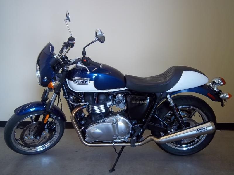 2010 Triumph BONNEVILLE SE Standard 