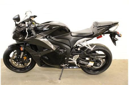 2009 honda cbr600rr  sportbike 