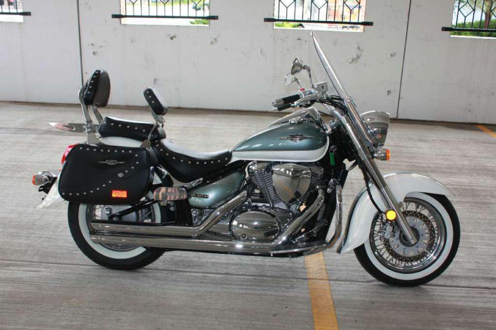 2011 suzuki boulevard c50t  cruiser 