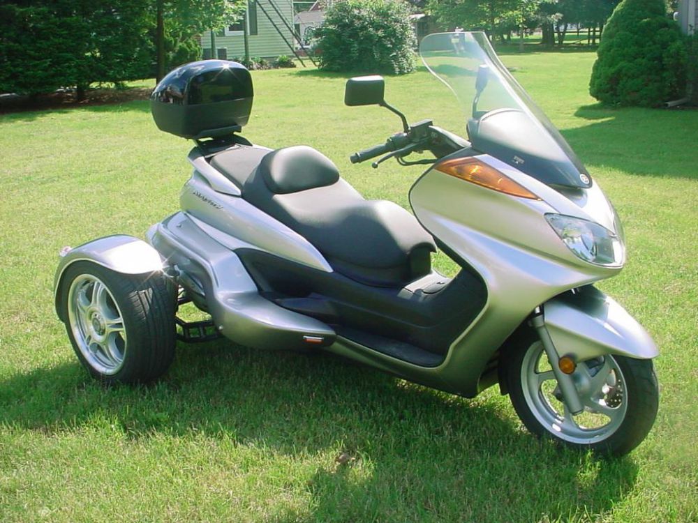 Скутер трайк. Yamaha Majesty Trike. Ямаха Маджести 600. Honda трайк 110. Ямаха Маджести трехколесный.