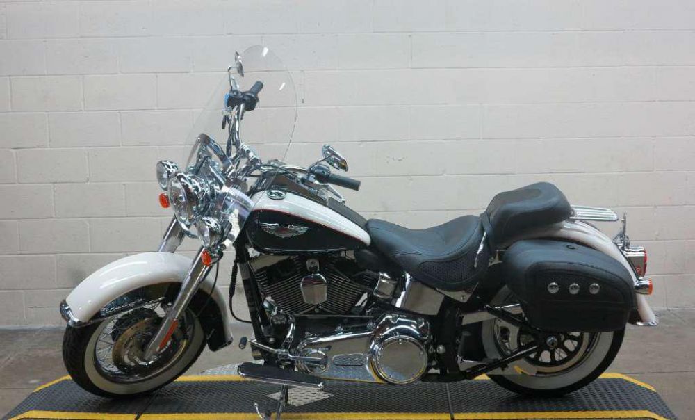 2011 harley-davidson flstn softail deluxe  cruiser 