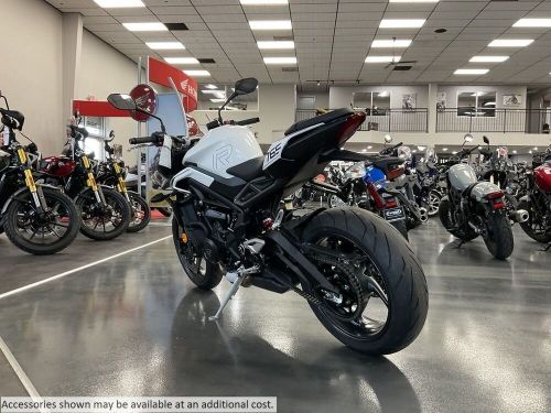 2024 Triumph Street Triple 765 R