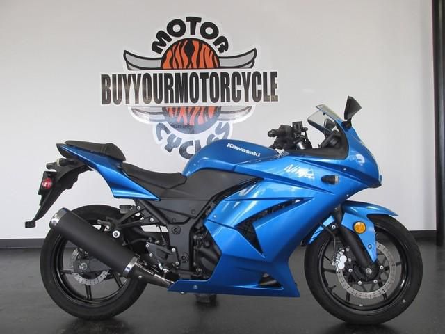 2010 Kawasaki NINJA Sportbike 