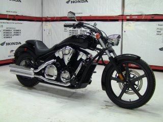 2013 Honda Sabre (VT1300CS) Cruiser 