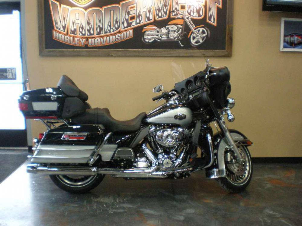 2013 harley-davidson flhtcu ultra classic electra glide  touring 