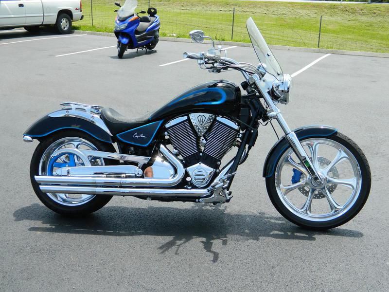 2005 victory vegas ness signature series  cruiser 