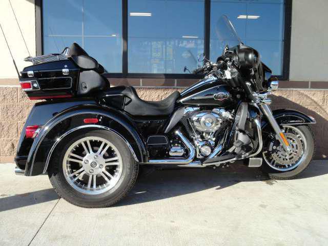 2011 harley-davidson flhtcutg tri glide ultra classic  trike 