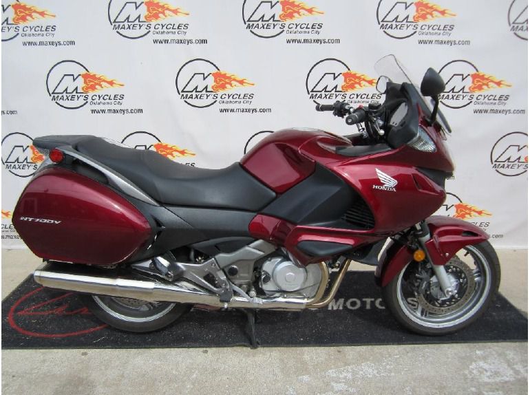 2010 honda nt700v 