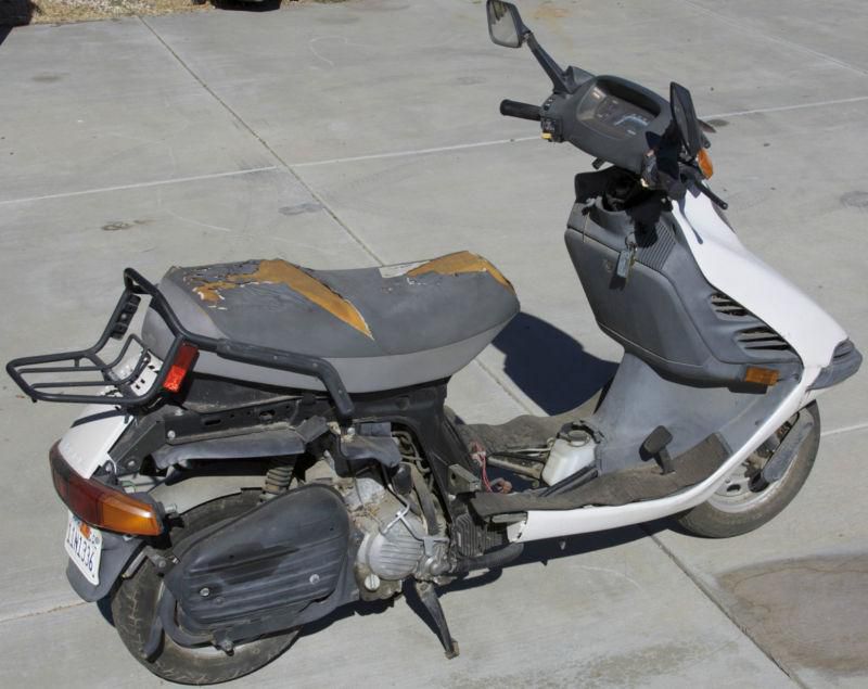 Пластик скутер 150. Скутер Honda Elite. Honda Elite 1984. Скутер Honda Elite 1984 года. Скутер Honda Elite 150 2010г.