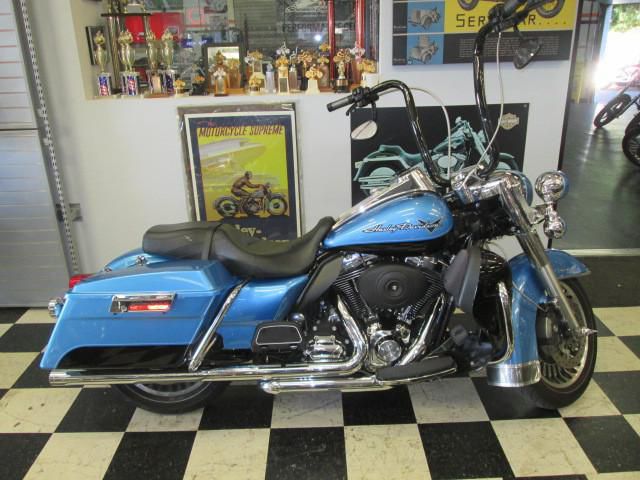 2011 harley-davidson flhr - road king  touring 