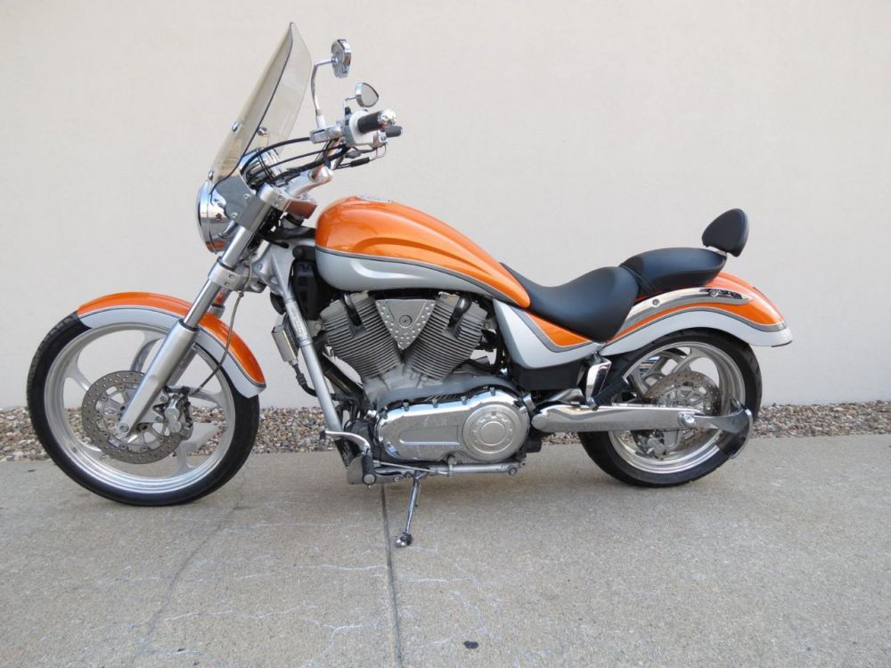 2004 victory vegas  cruiser 