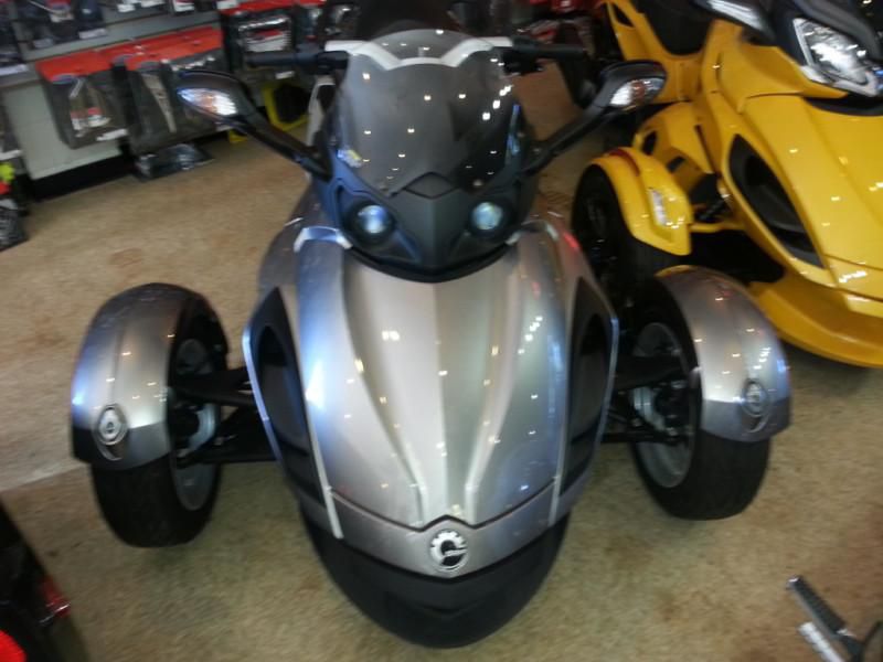 Can am spyder se5 roadster canam rs