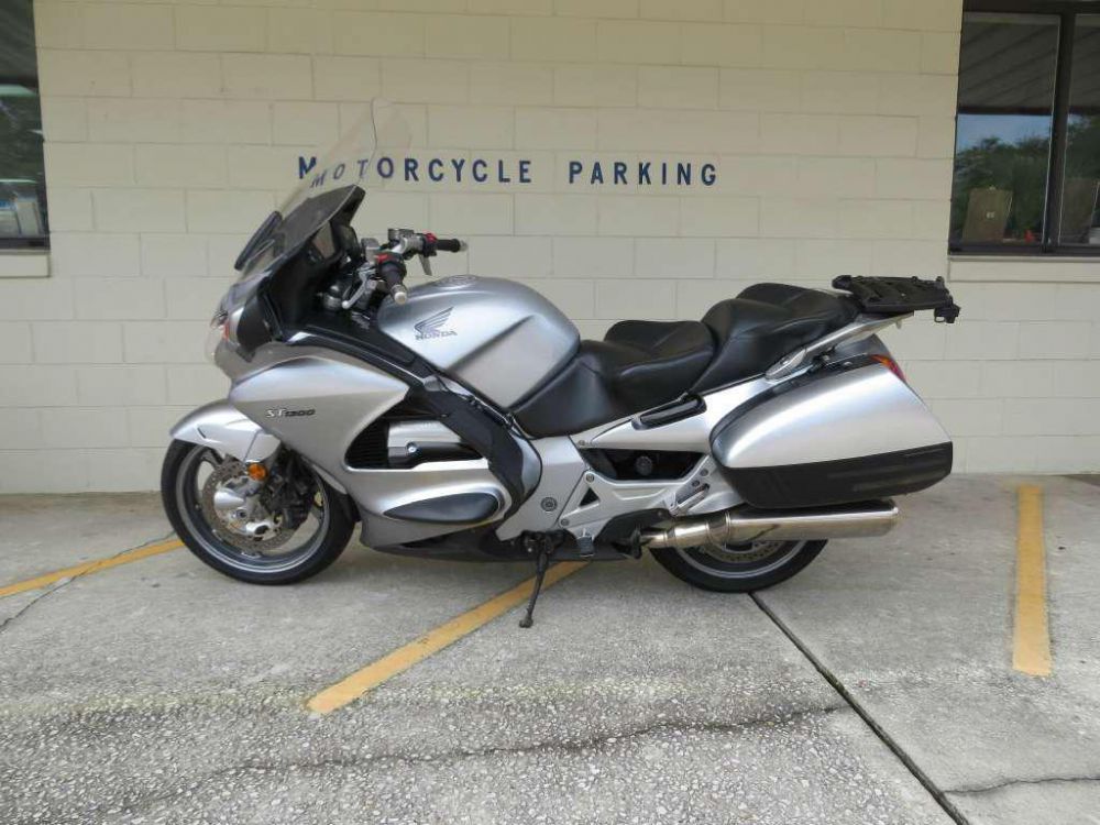 2007 honda st1300  sport touring 