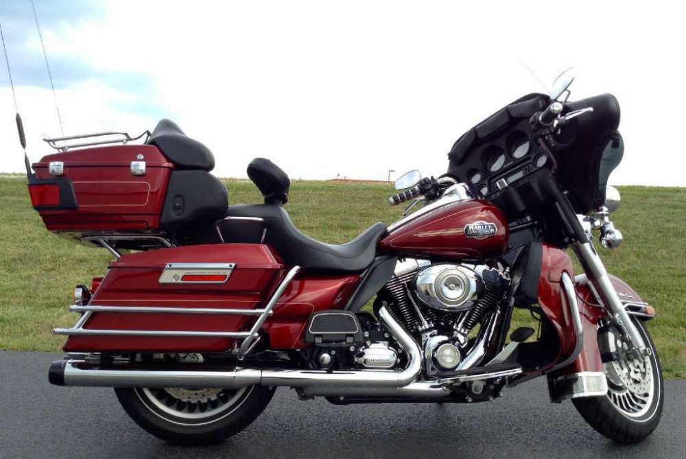 2010 harley-davidson flhtcu ultra classic electra glide  touring 