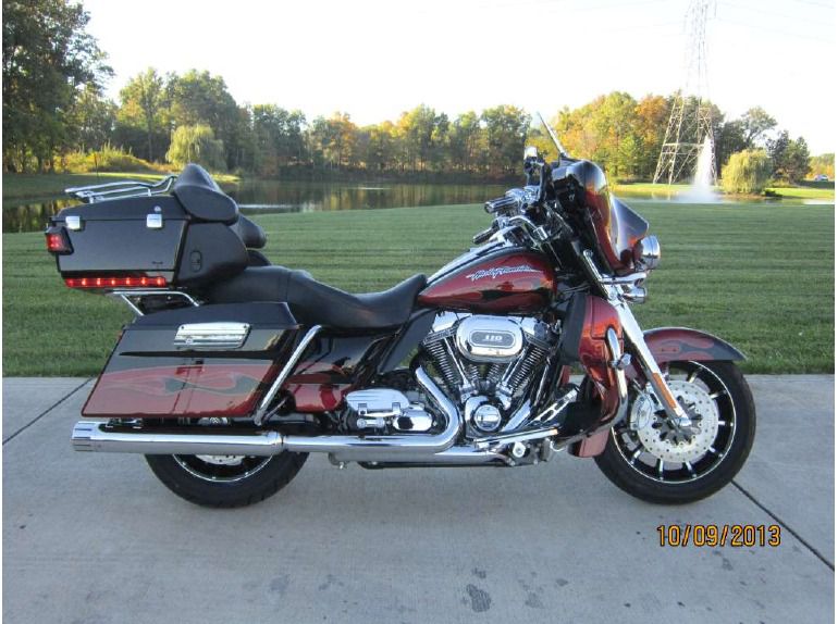 2011 harley-davidson flhtcuse6 cvo ultra classic electra glide 