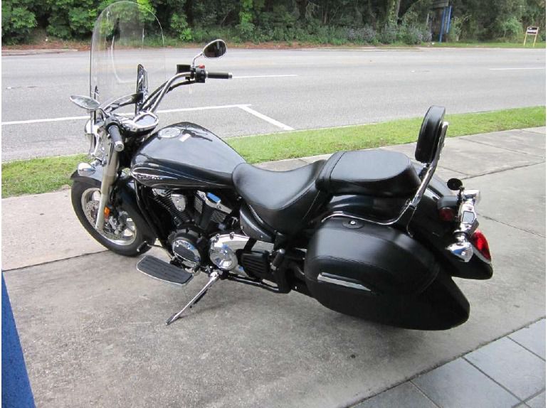 Yamaha v Star 1300 Tourer