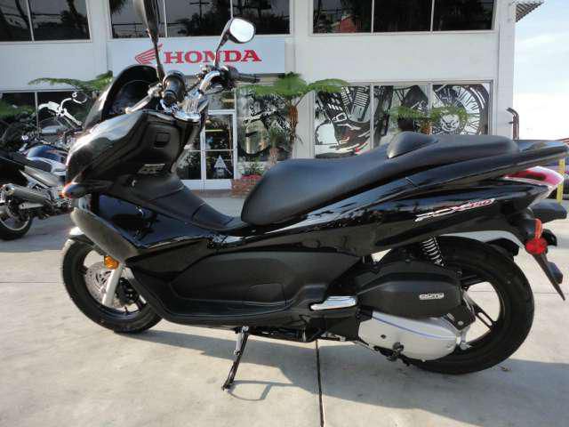 2013 honda pcx150  scooter 