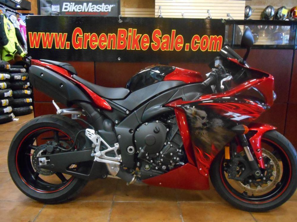 2011 Yamaha YZF-R1 Sportbike 