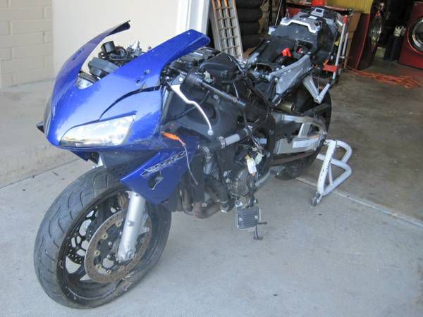 04 honda 600rr crashed bike part out