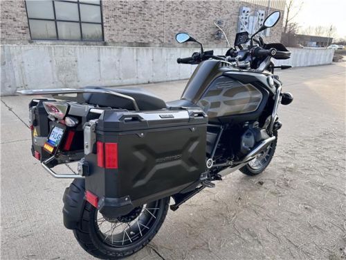 2019 bmw r-series