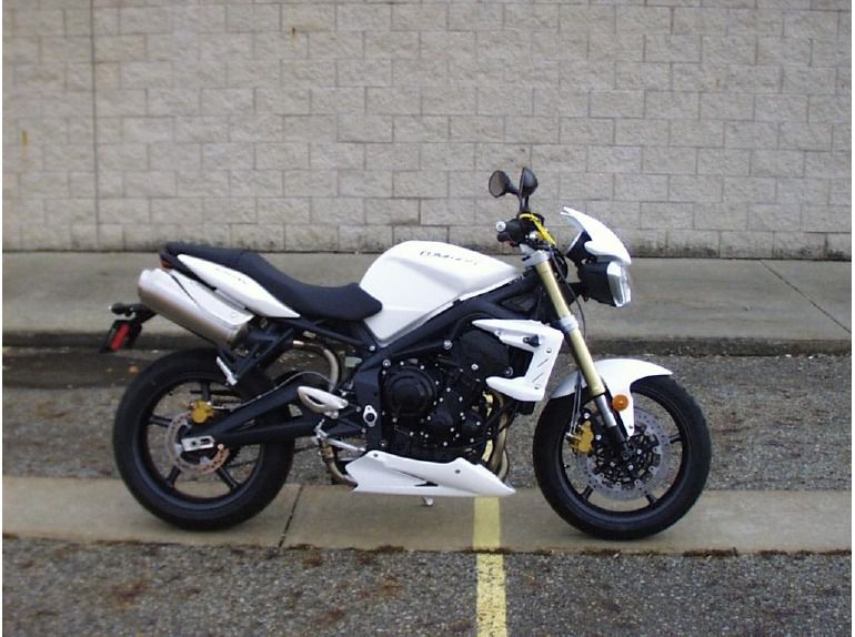 2012 triumph street triple 