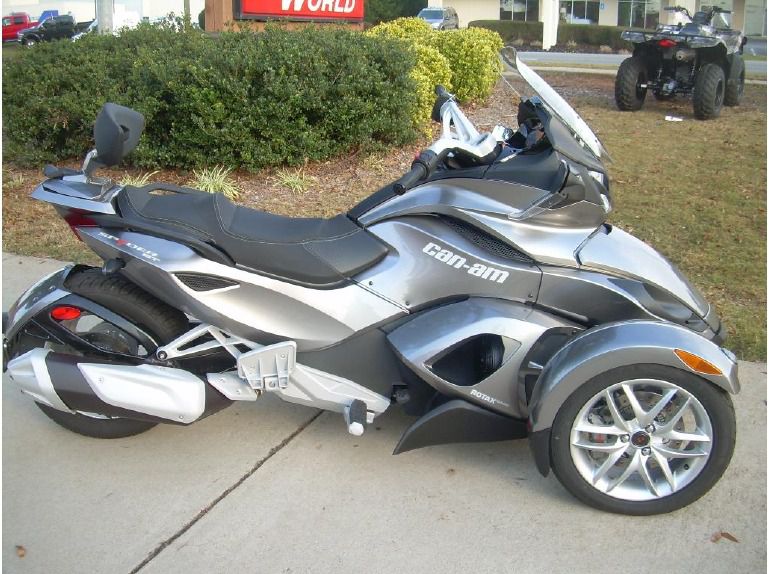 Buy 2014 Can-Am Spyder ST SM5 on 2040-motos