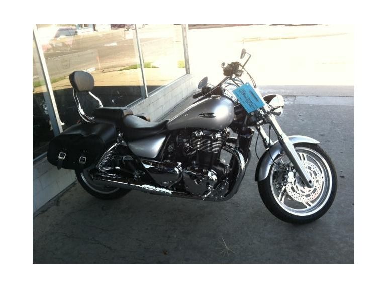 2010 triumph thunderbird 