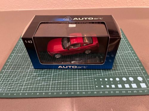 2005 Ford Mustang GT Diecast Model Showroom Car Bright Red Autoart #52762 1/43