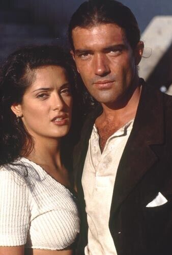 Desperado [Salma Hayek/Antonio Banderas] Unsigned 10x8 Photo 74670